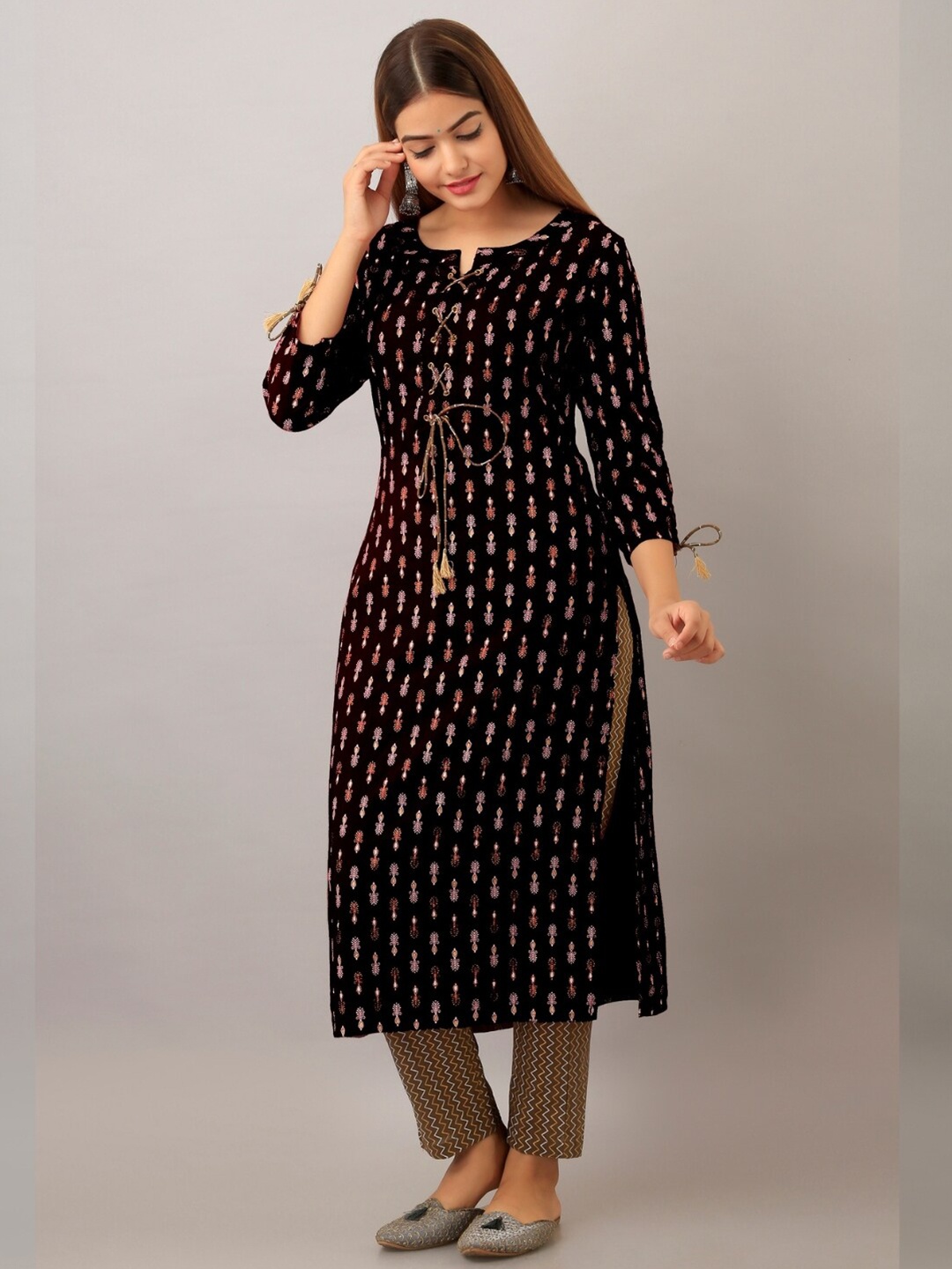 

ftDiva Ethnic Motifs Printed Straight Kurta, Black