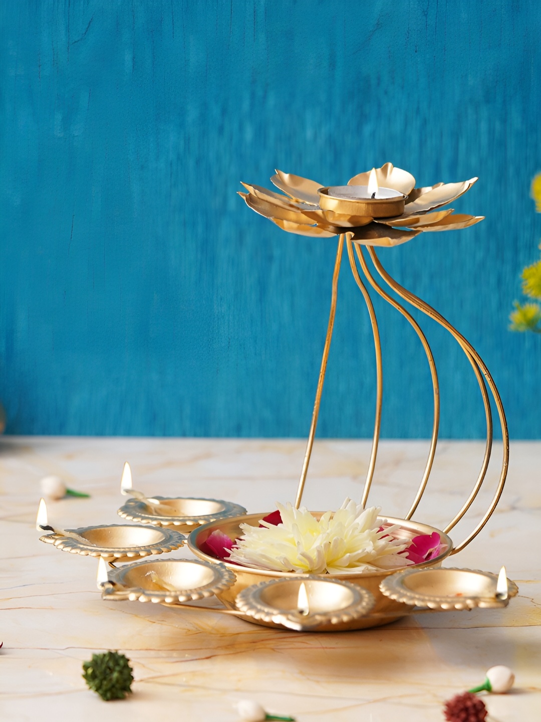 

eCraftIndia Gold-Toned Metal Lotus Shaped Candle Holder