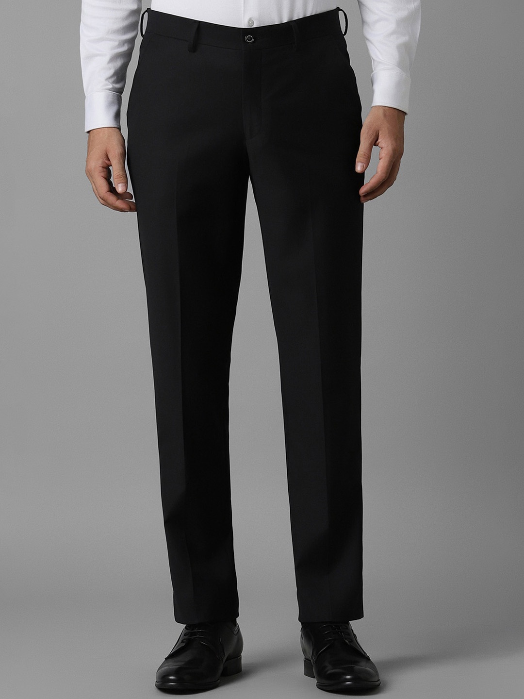 

Louis Philippe Men Slim Fit Formal Trousers, Black