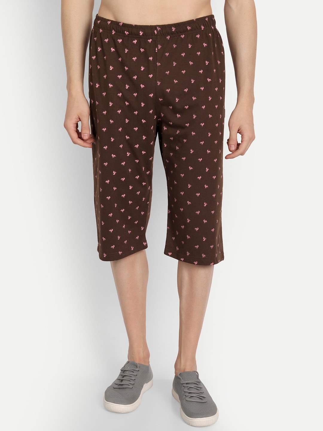 

ZEFFIT Men Polka Dot Printed Mid-Rise Cotton Knee Length Outdoor Shorts, Coffee brown