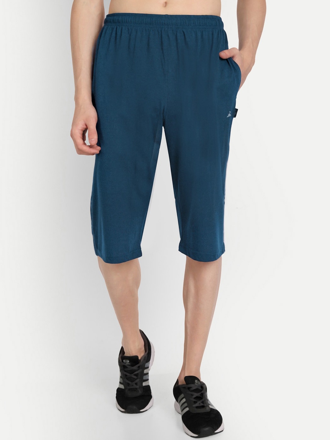 

ZEFFIT Men Mid-Rise Cotton Knee Length Outdoor Shorts, Blue