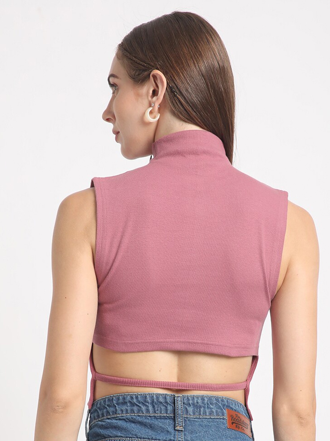 

Bene Kleed High Neck Sleeveless Ribbed Fitted Crop Top, Burgundy