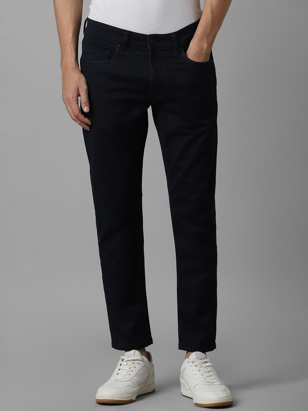 

Louis Philippe Jeans Men Smart Slim Fit Low-Rise Jeans, Navy blue