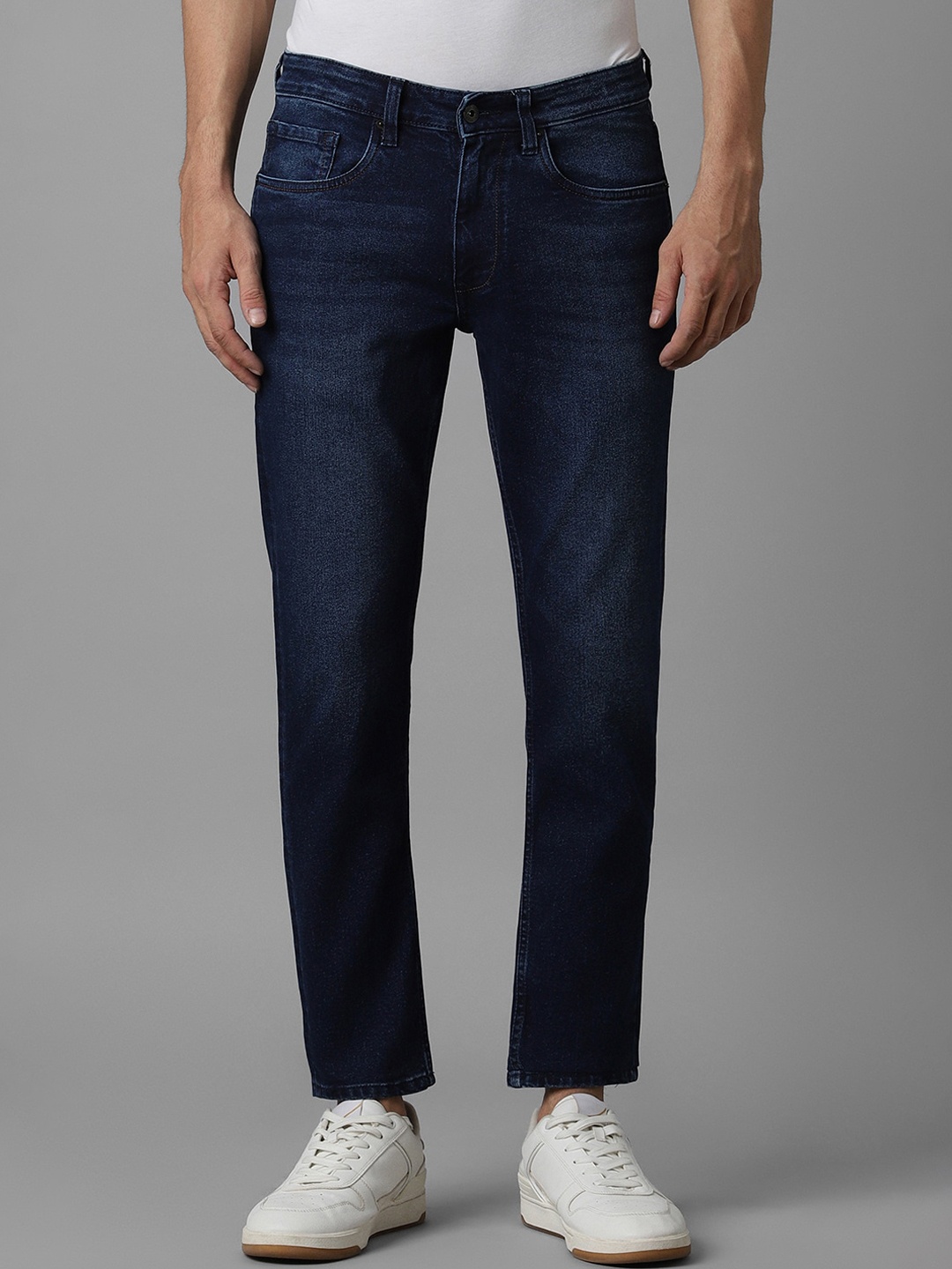 

Louis Philippe Jeans Men Slim Fit Low-Rise Light Fade Clean Look Pure Cotton Jeans, Navy blue