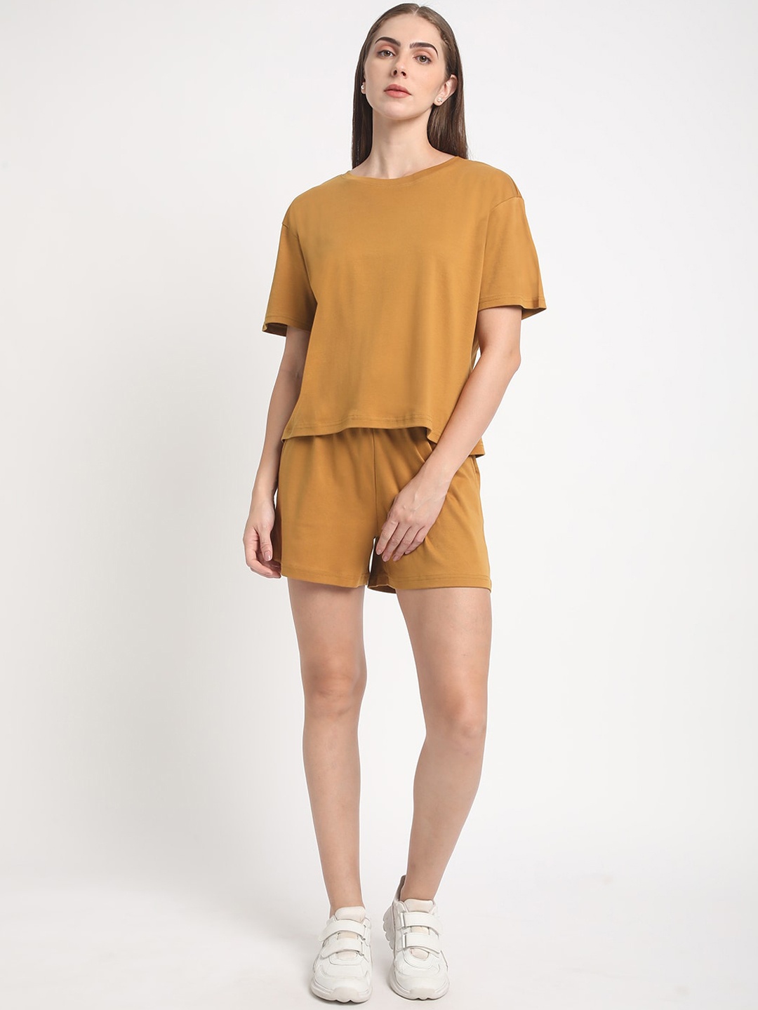 

Bene Kleed Round Neck Pure Cotton T-Shirt & Shorts, Brown