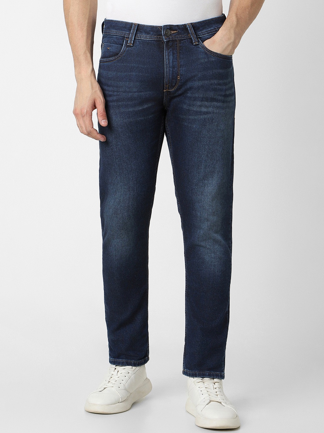 

Peter England Casuals Men Slim Fit Heavy Fade Clean Look Stretchable Jeans, Navy blue
