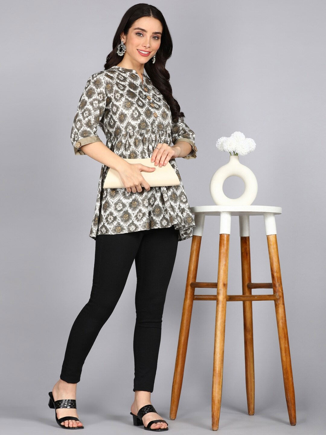 

ftDiva Ethnic Motifs Printed Mandarin Collar Cotton Tunic, White