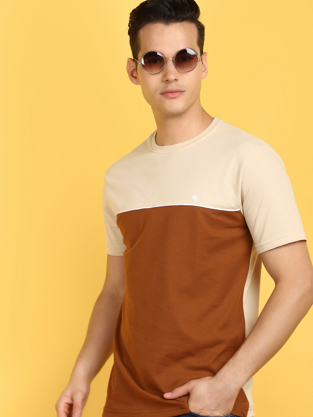 

V-Mart Round Neck Short Sleeves Cotton Slim Fit T-shirt, Beige