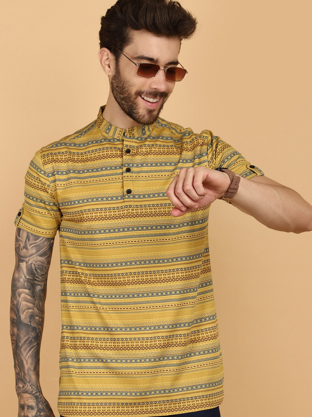 

V-Mart Tribal Printed Mandarin Collar Roll-Up Sleeves Cotton T-shirt, Gold