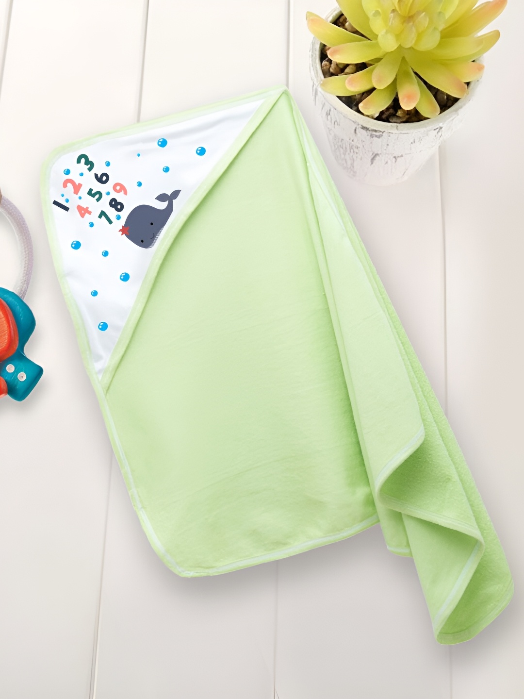 

Babywish Sea Green & White Printed Cotton 225 GSM Bath Towel