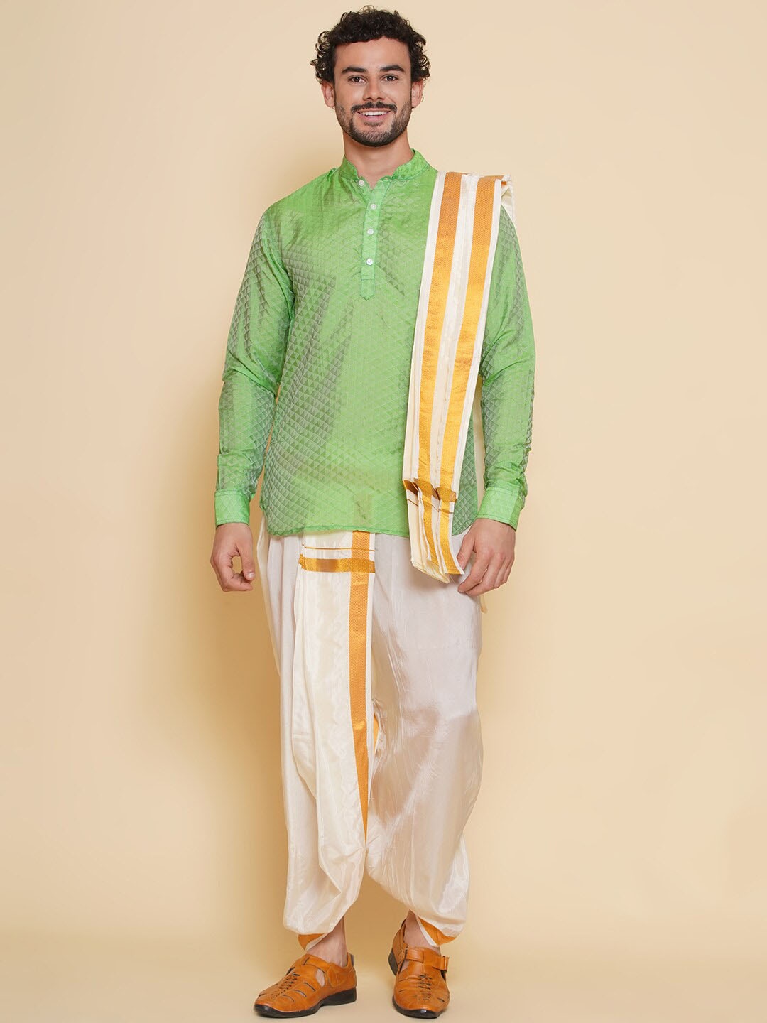

Sethukrishna Self Design Straight Kurta & Dhoti Pants With Angavastram Set, Green