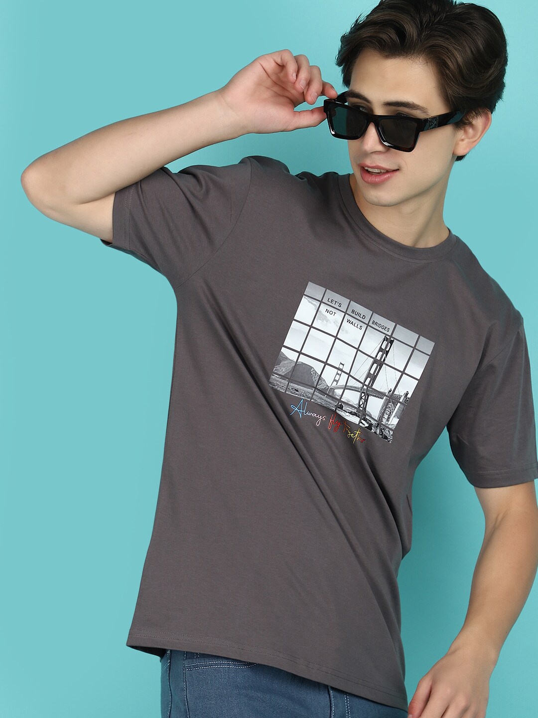 

V-Mart Graphic Printed Cotton Slim Fit T-shirt, Grey