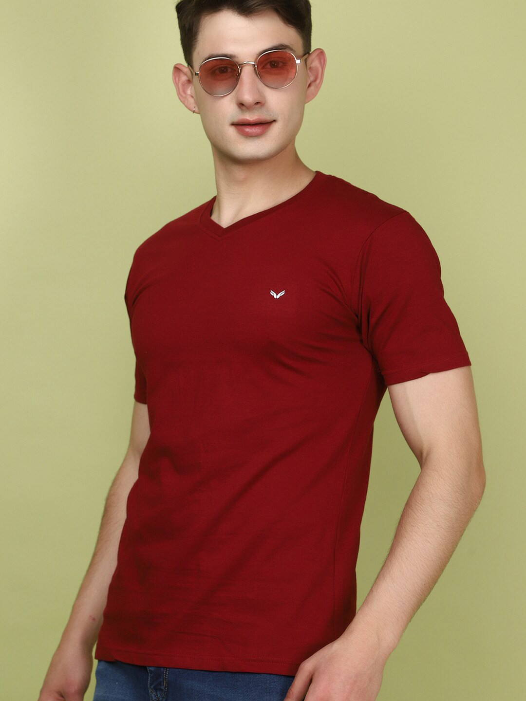 

V-Mart Round Neck Short Sleeves Slim Fit T-shirt, Maroon