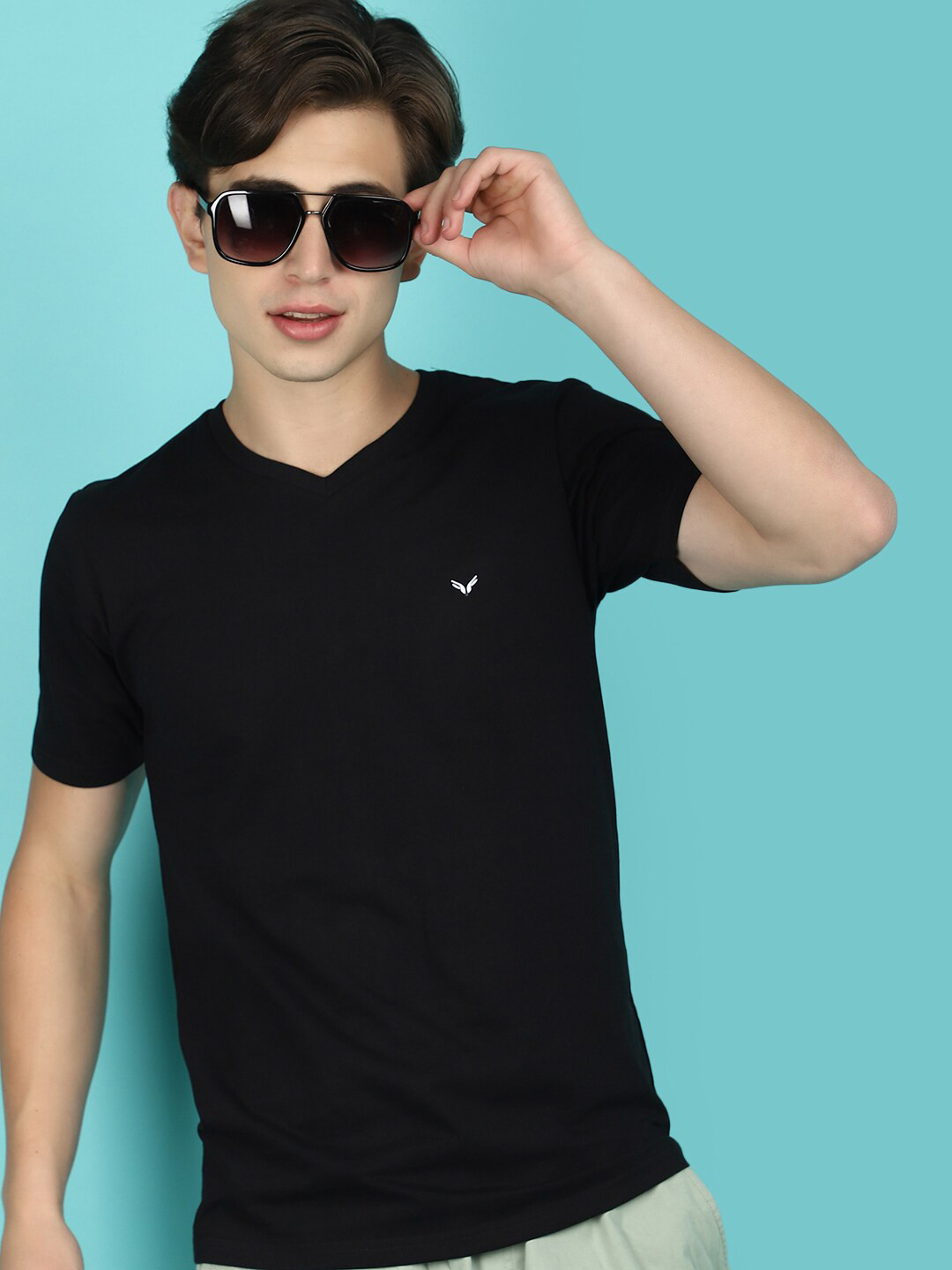

V-Mart V-Neck Short Sleeves Cotton Slim Fit T-shirt, Black