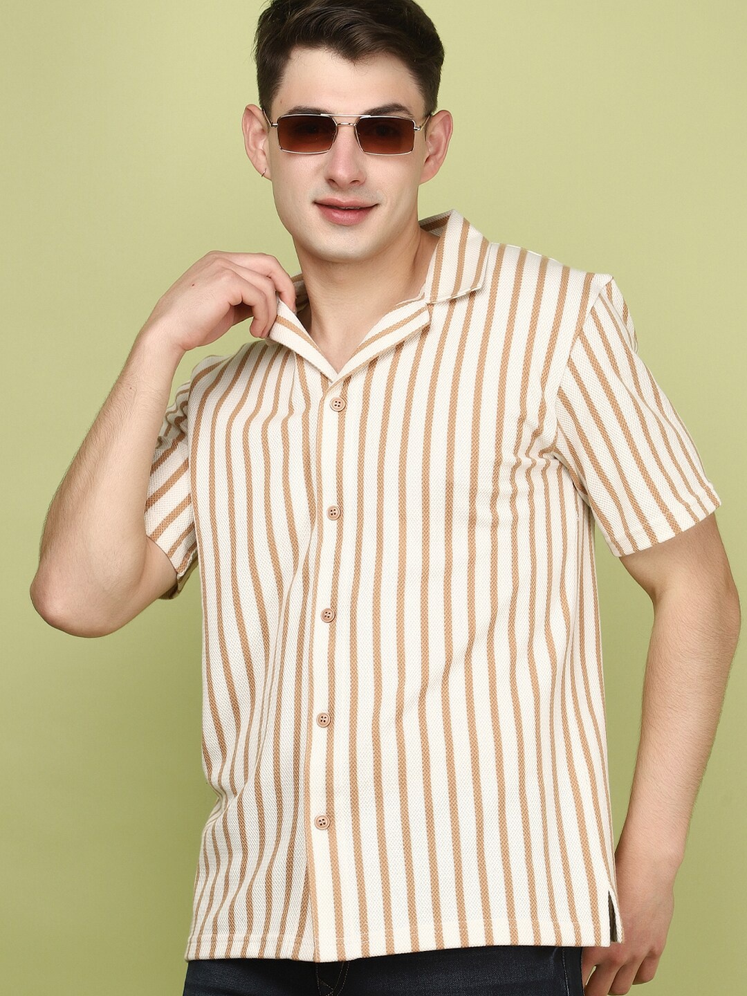 

V-Mart Striped Cuban Collar Shirts, White