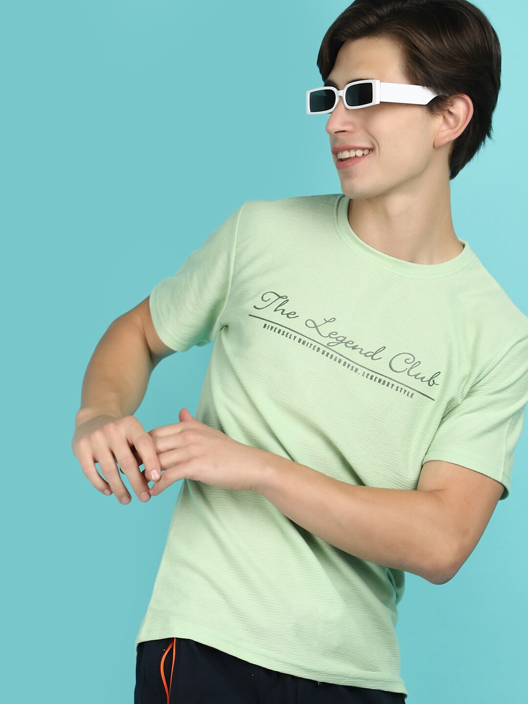 

V-Mart Typography Round Neck Slim Fit T-shirt, Green