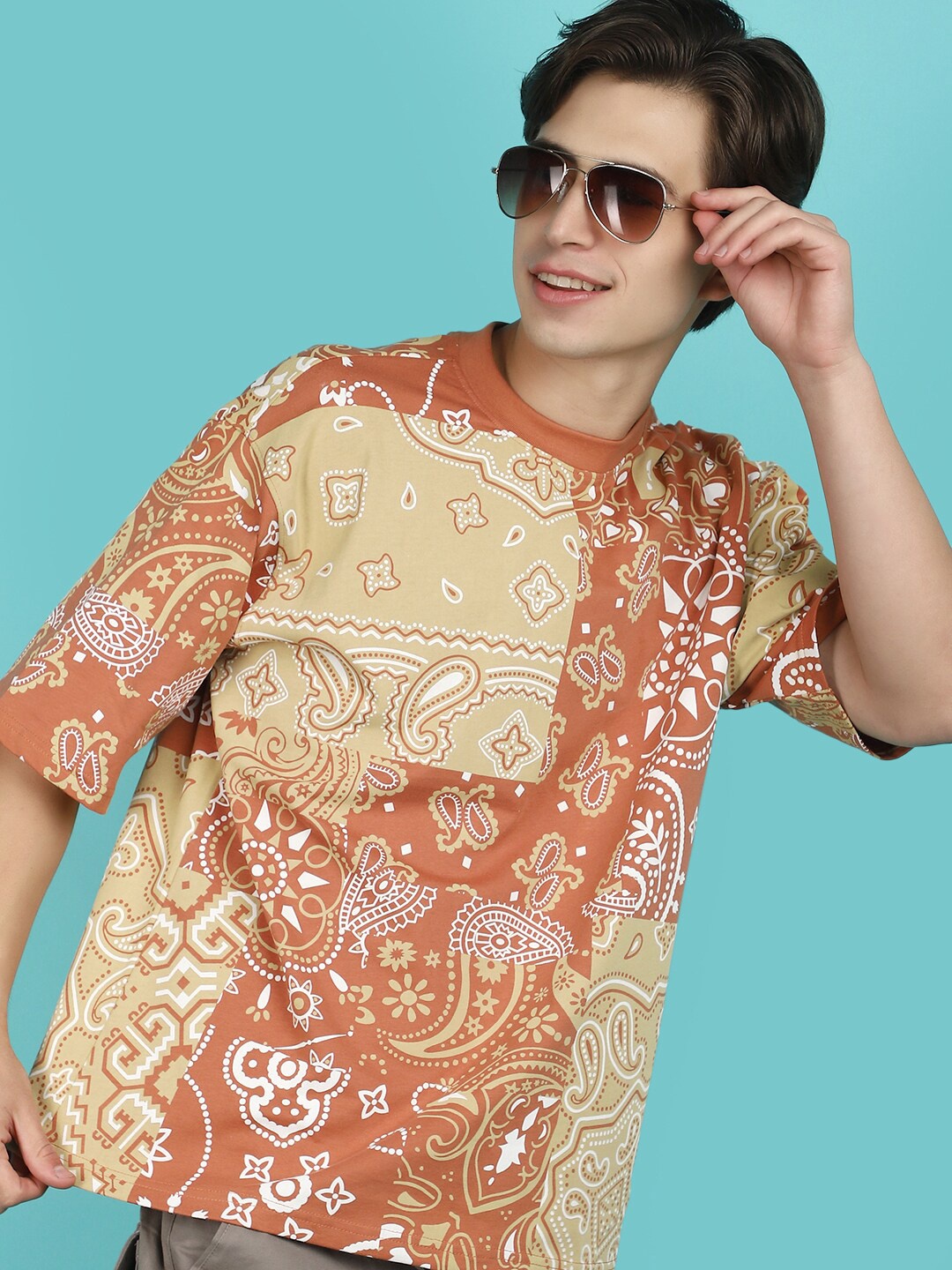 

V-Mart Paisley Printed Drop-Shoulder Sleeves Relaxed Fit Cotton T-shirt, Beige