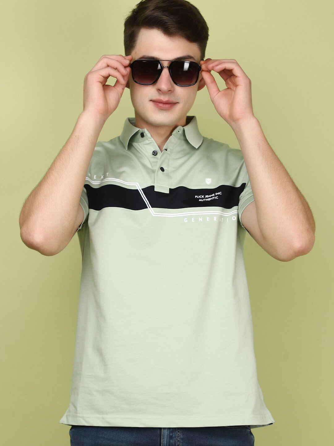 

V-Mart Colourblocked Polo Collar Cotton T-shirt, Green