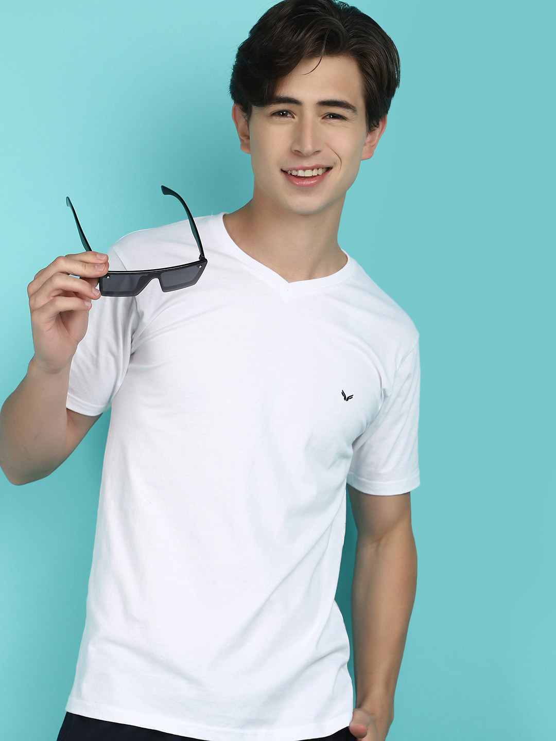 

V-Mart V-Neck Short Sleeves Cotton Slim Fit T-shirt, White
