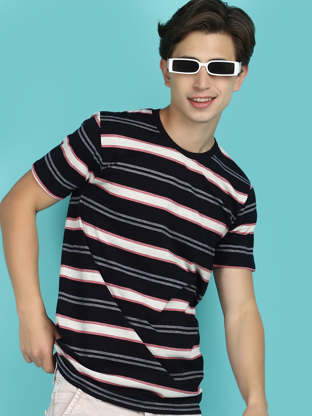 

V-Mart Striped Slim Fit T-shirt, Navy blue
