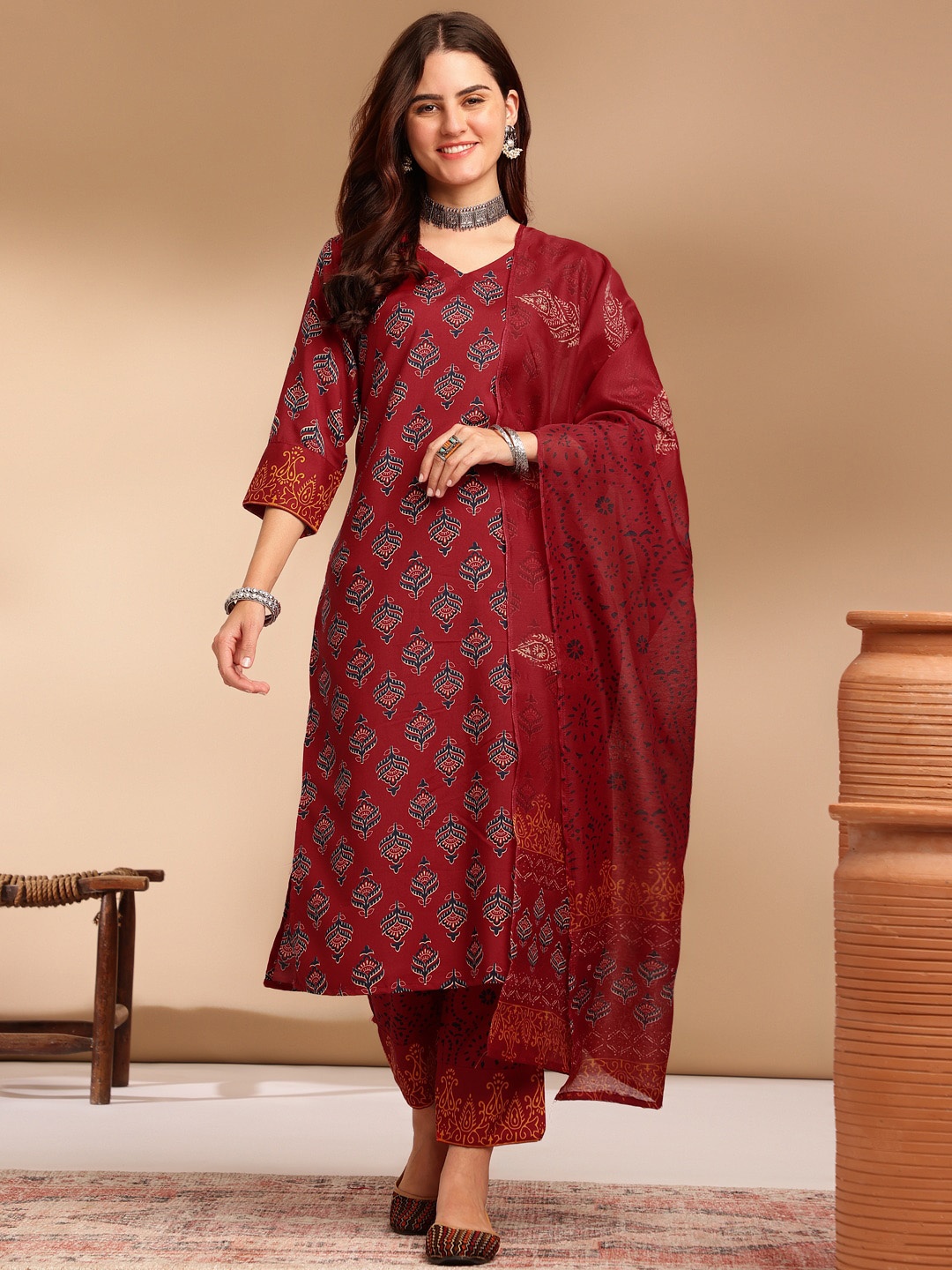 

KALINI Floral Printed Regular Kurta with Trousers & Dupatta, Maroon