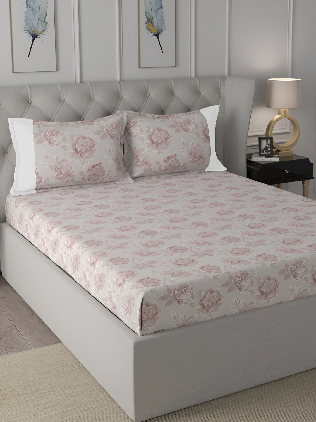 

MASPAR Grey & Red Printed 200 TC Cotton King Bedsheet With 2 Pillow Covers