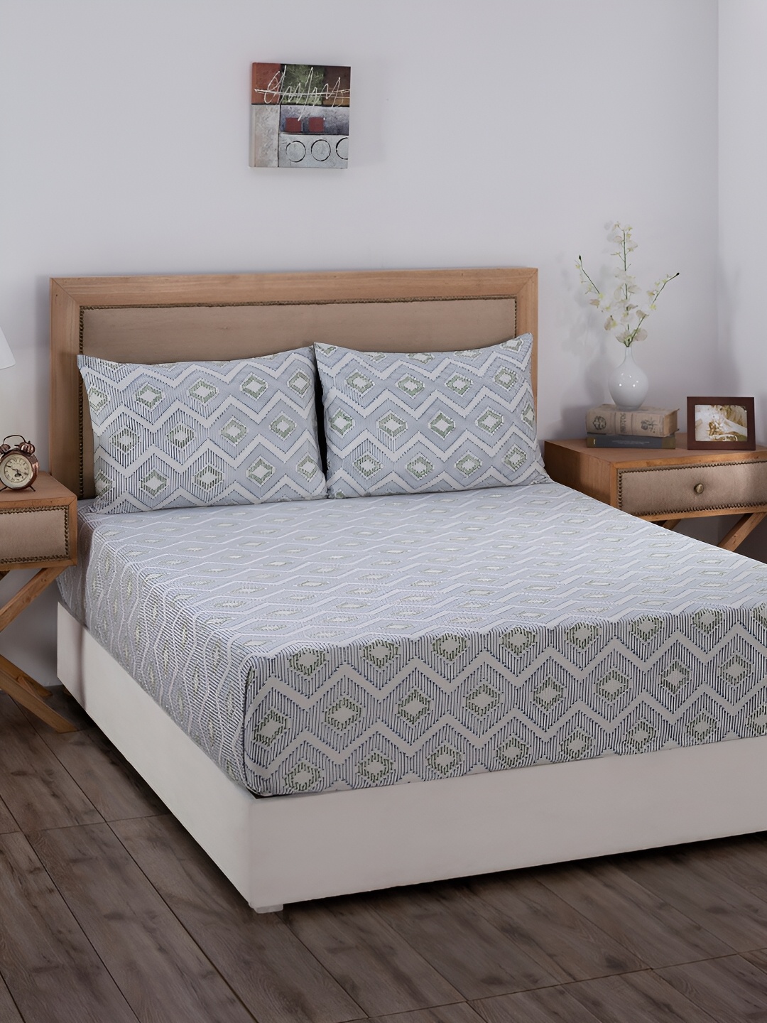 

MASPAR Blue & White Dash Printed 200TC Cotton King Bedsheet With Pillow Cover