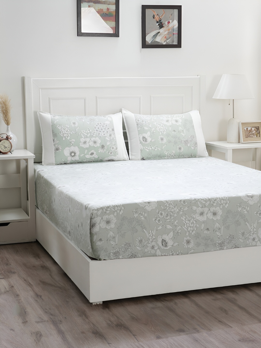 

MASPAR Royal Botanic Off-White Printed 200 TC Cotton Double King Bedsheet & 2 Pillow Cover