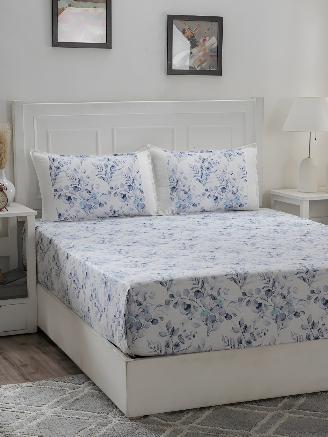 

MASPAR Blue & White Printed 200TC Cotton King Bedsheet With Pillow Cover