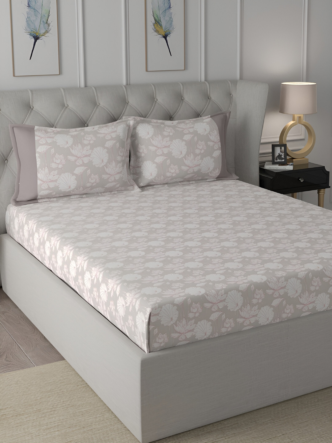 

MASPAR Backyard Patio Grey Printed 200 TC Cotton Double King Bedsheet & 2 Pillow Covers