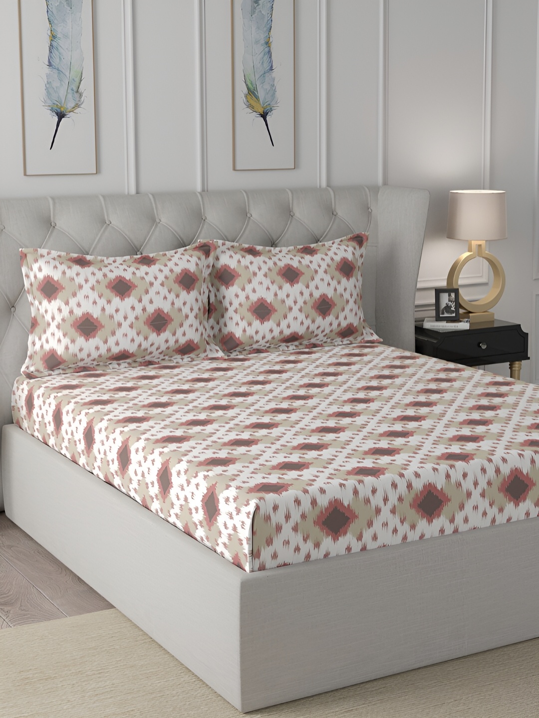 

MASPAR White & Red Printed 144 TC Cotton Double Queen Bedsheet & 2 Pillow Covers