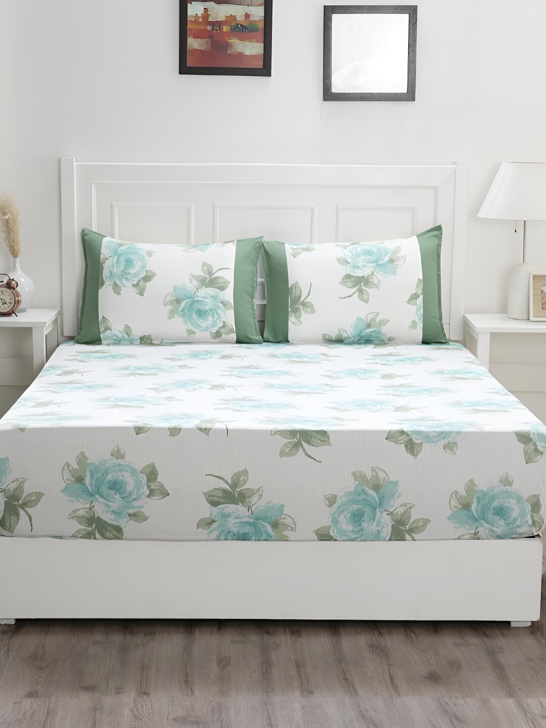 

MASPAR Royal Botanic Blue Floral-Printed 200TC Cotton Queen Bedsheet & 2 Pillow Cover