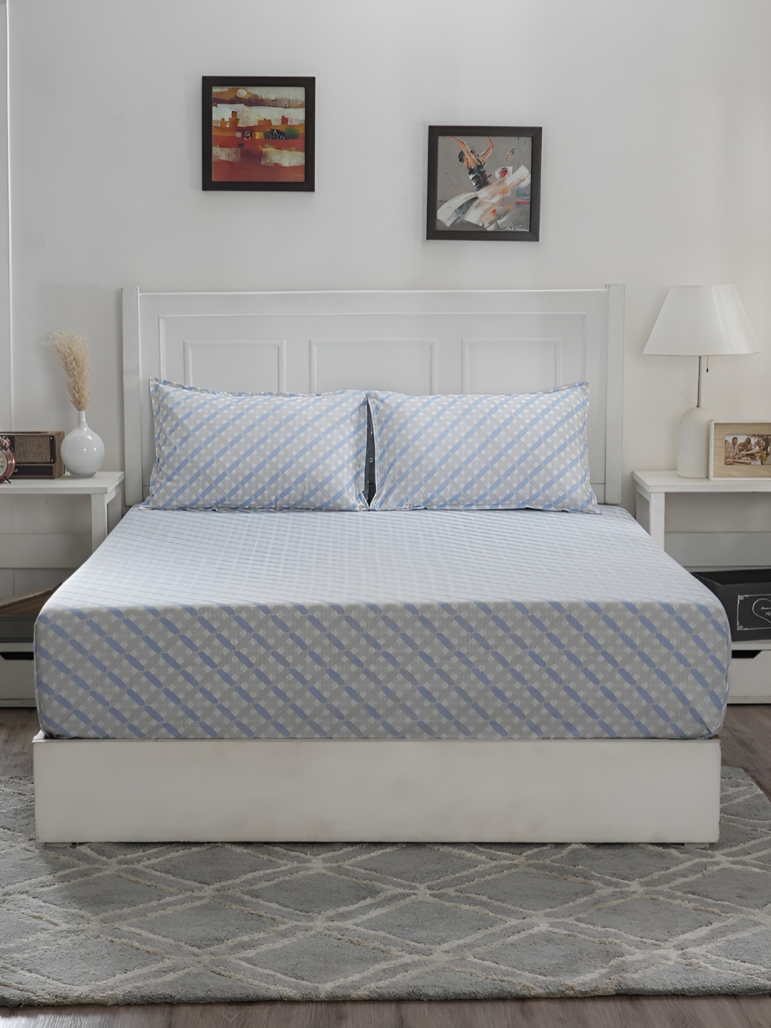 

MASPAR Optimist Bloom White & Blue Printed 144TC Cotton Queen Bedsheet & Pillow Cover
