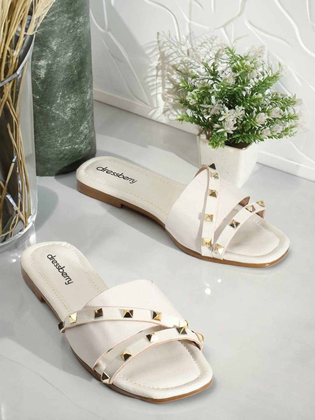 

DressBerry White Embellished Open Toe Flats