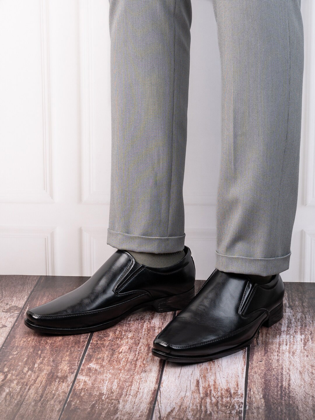 

Hydes N Hues Men Formal Loafers, Black
