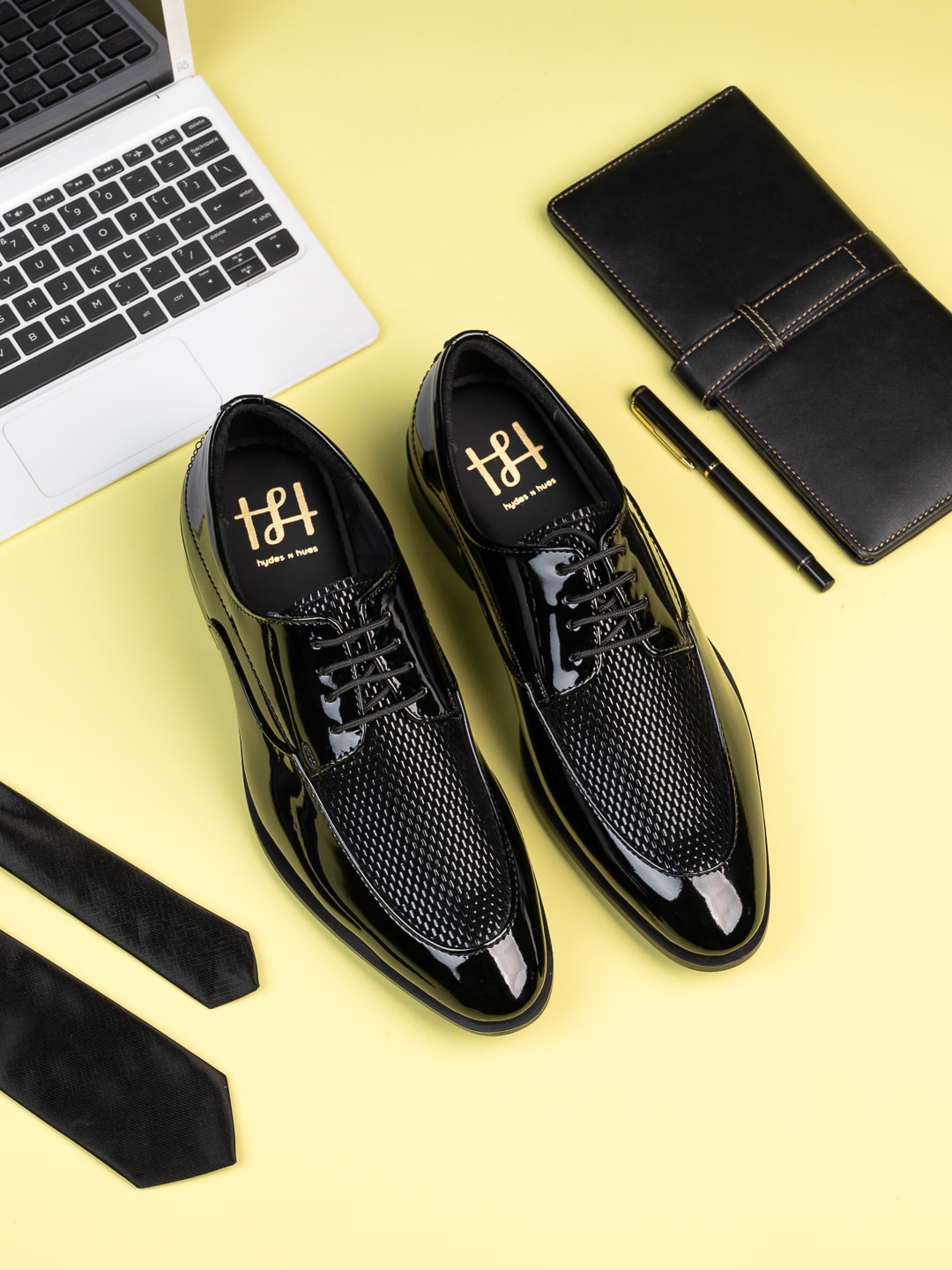 

Hydes N Hues Men Formal Derbys, Black