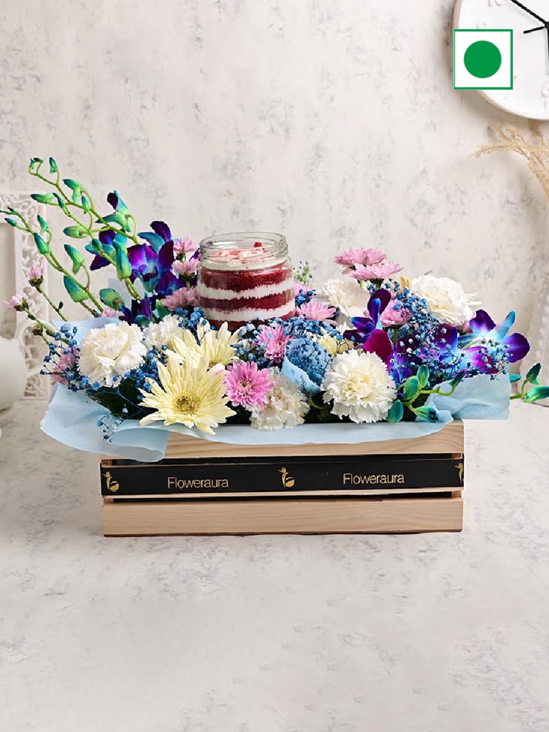 

Floweraura Jar Cake & Flowers Assorted Gift Set, Red