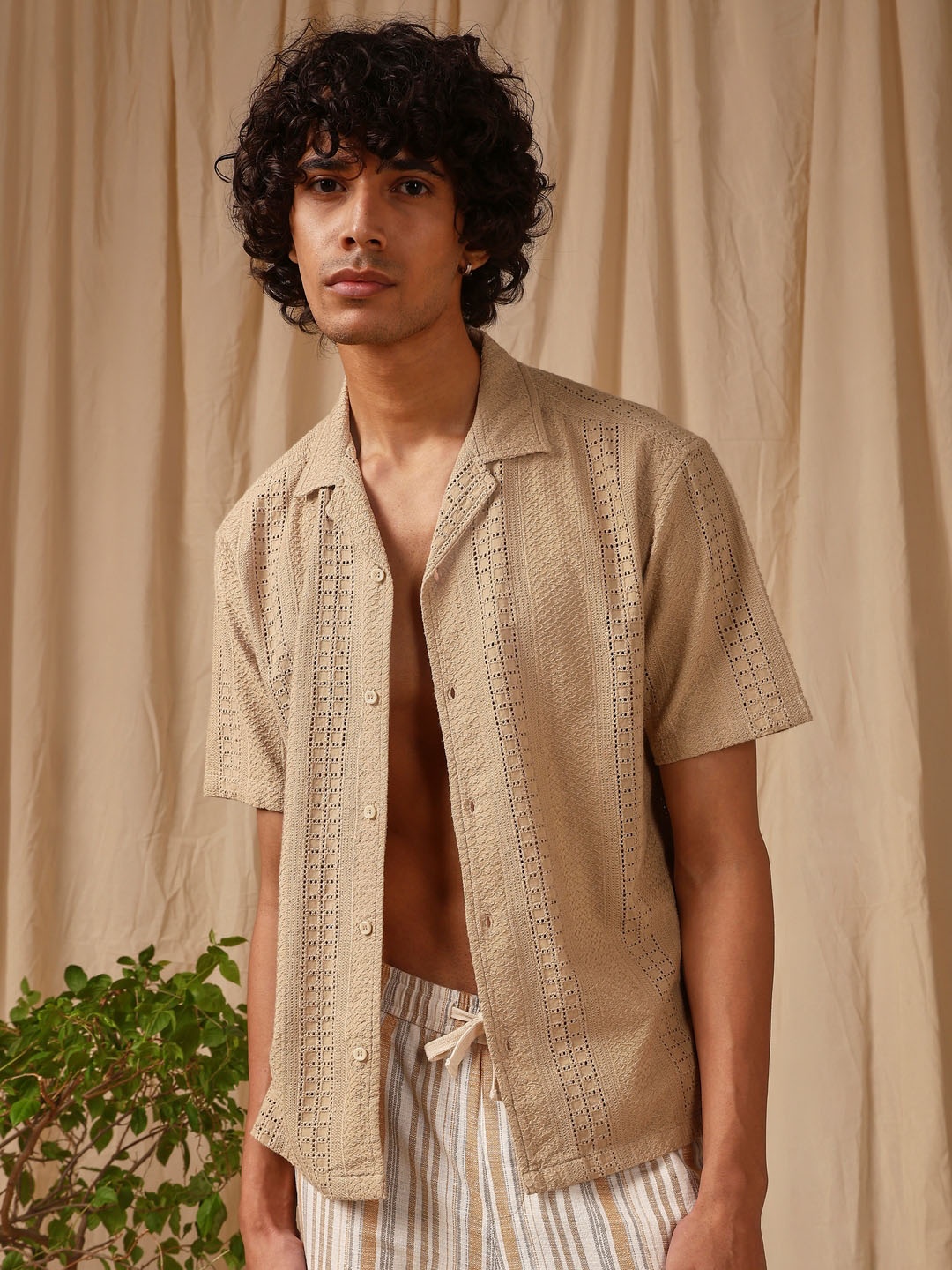 

4 TRIPLE O FIVE O BY MUFTI Self Design Short Sleeves Oversized Cotton Casual Shirt, Khaki