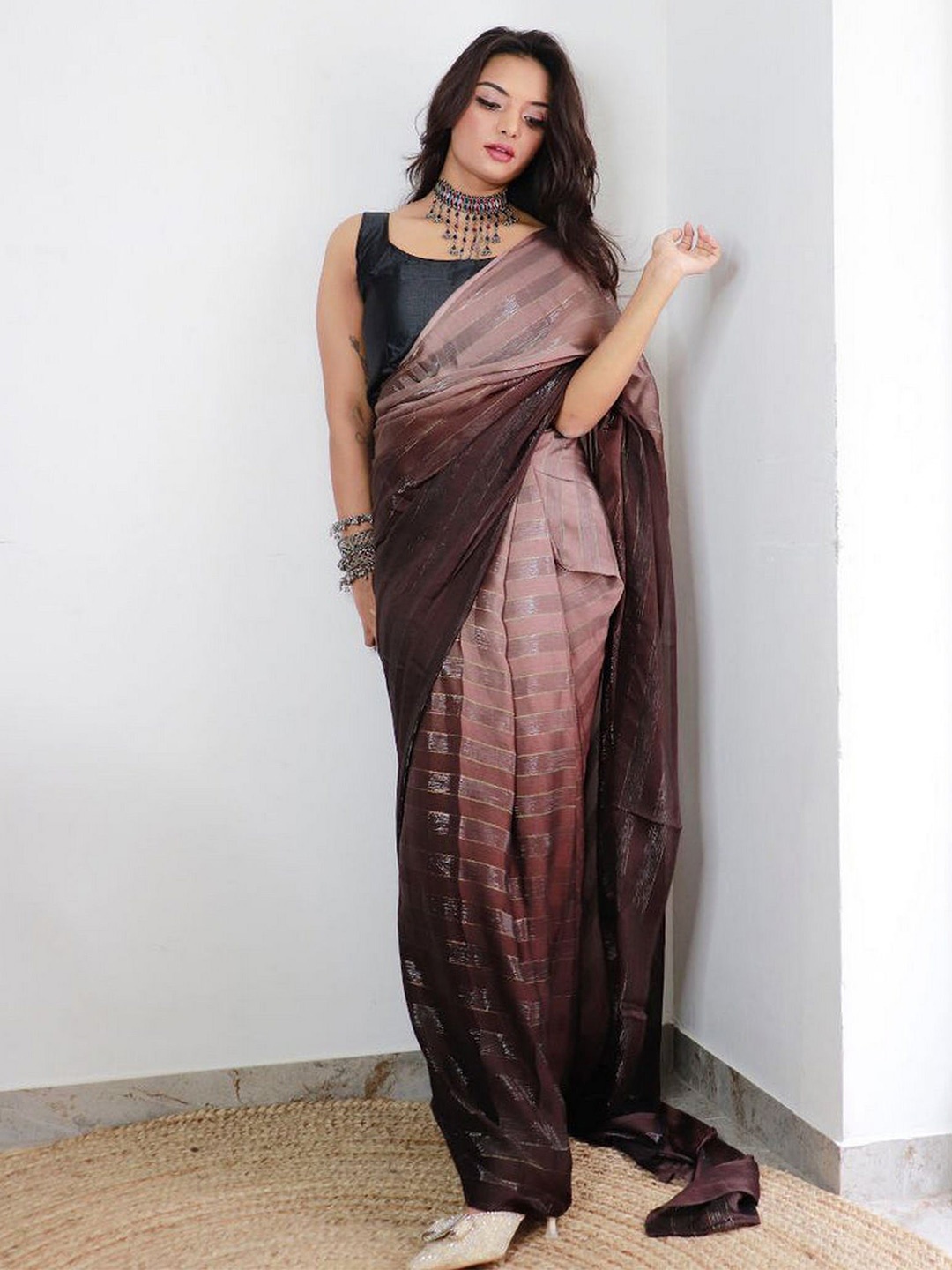 

Reeta Fashion Striped Ready to Wear Saree, Brown