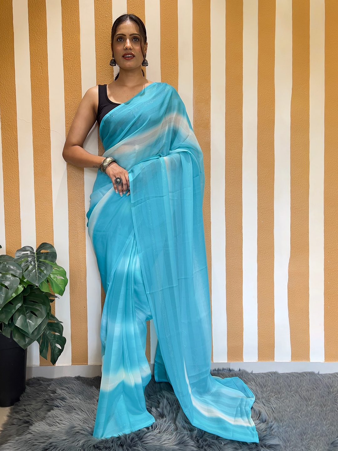 

Reeta Fashion Striped Ready to Wear Saree, Blue