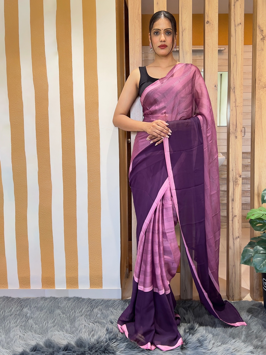 

Reeta Fashion Striped Ready to Wear Saree, Lavender