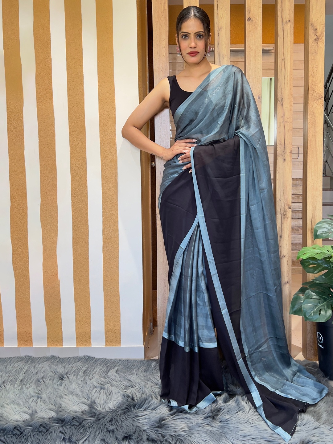 

Reeta Fashion Striped Ready To Wear Saree, Blue