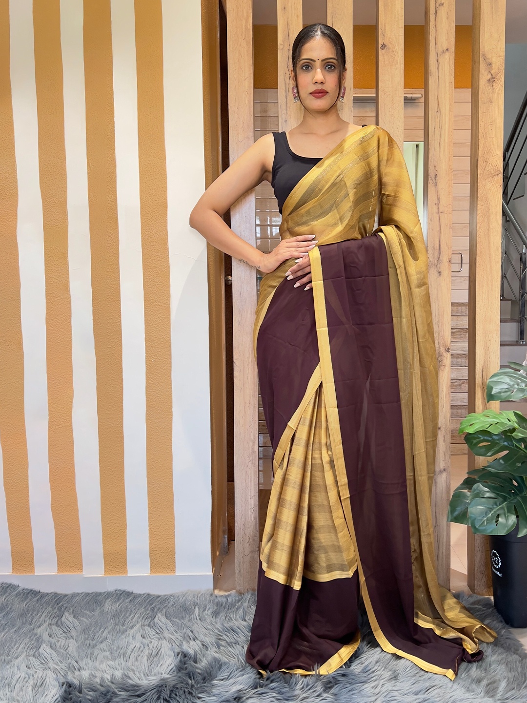 

Reeta Fashion Striped Ready to Wear Saree, Beige
