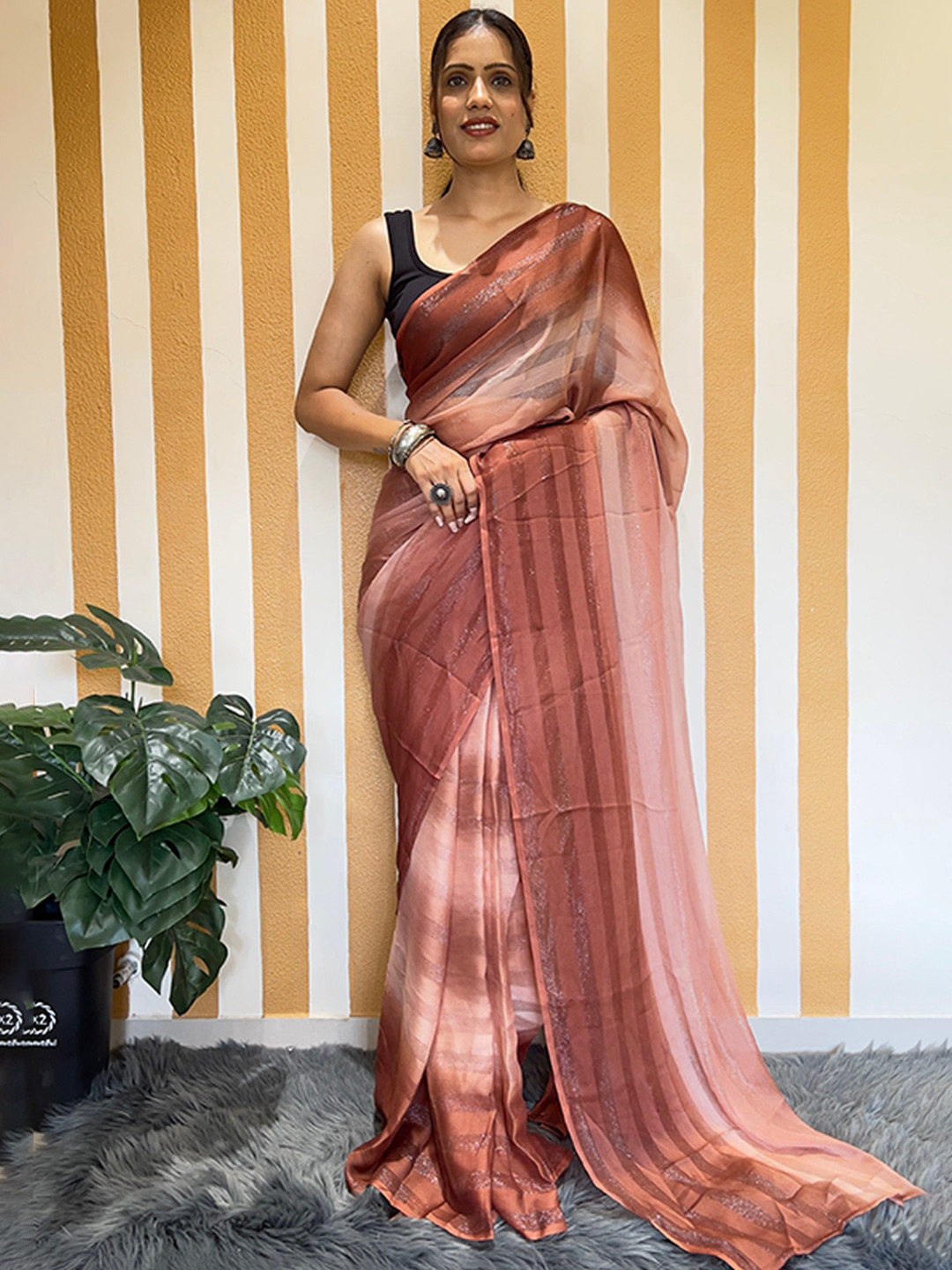

Reeta Fashion Ombre Ready to Wear Saree, Brown