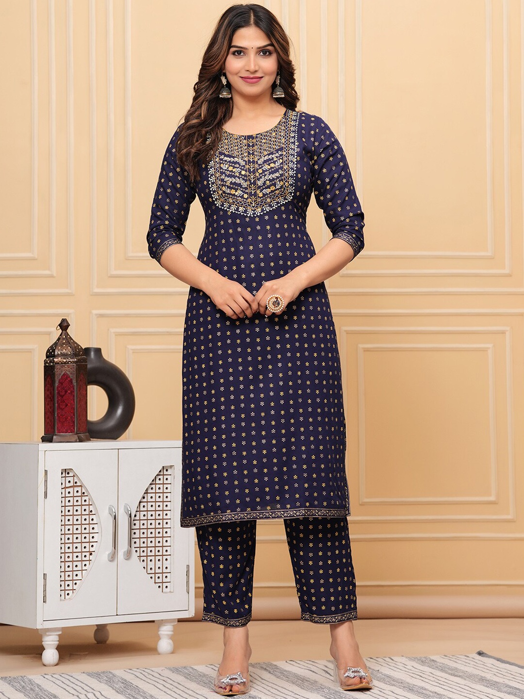 

ANJAYA Floral Printed Regular Kurta With Trousers, Navy blue