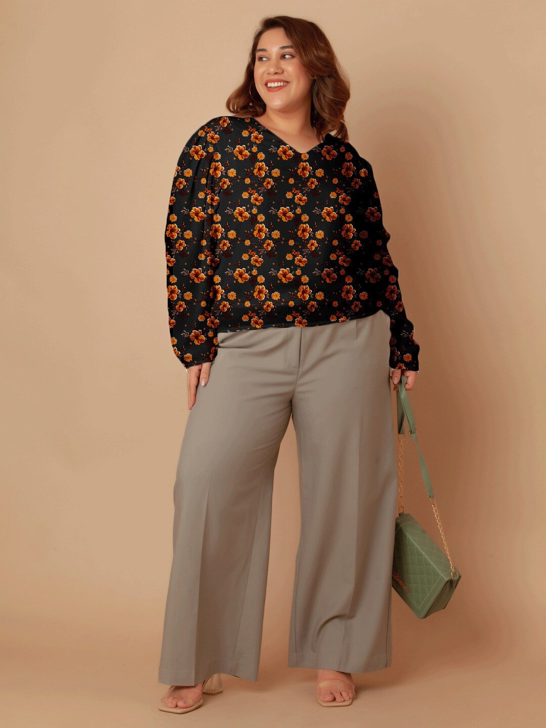 

Zink Curve Plus Size Floral Printed Top, Black