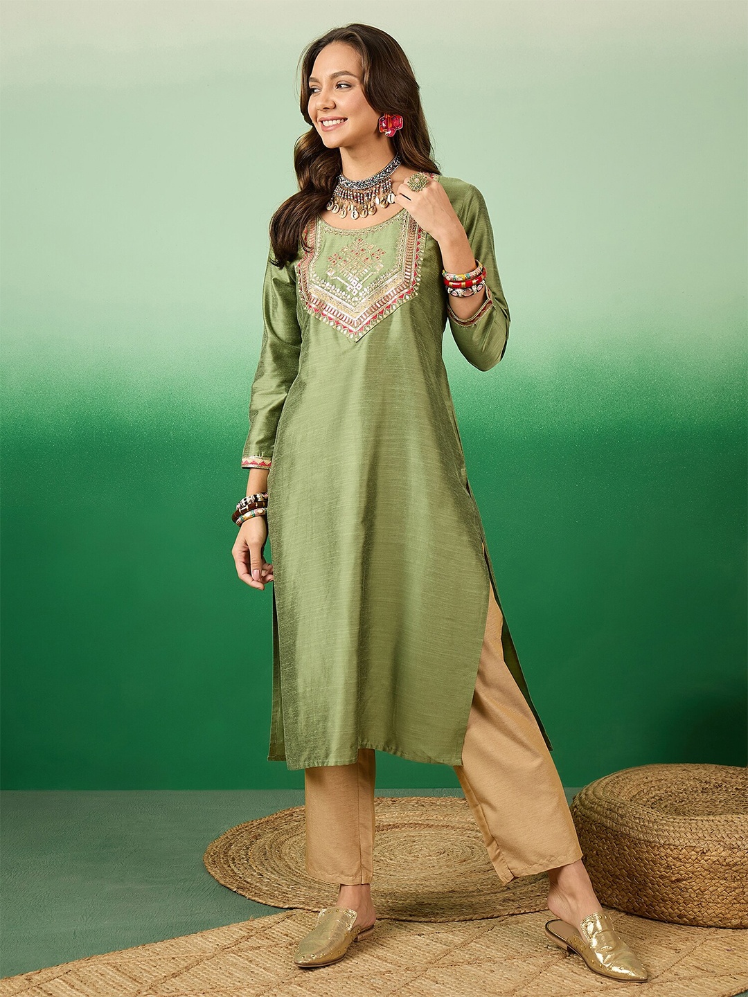 

Sangria Green Geometric Yoke Design Sequinned Straight Kurta