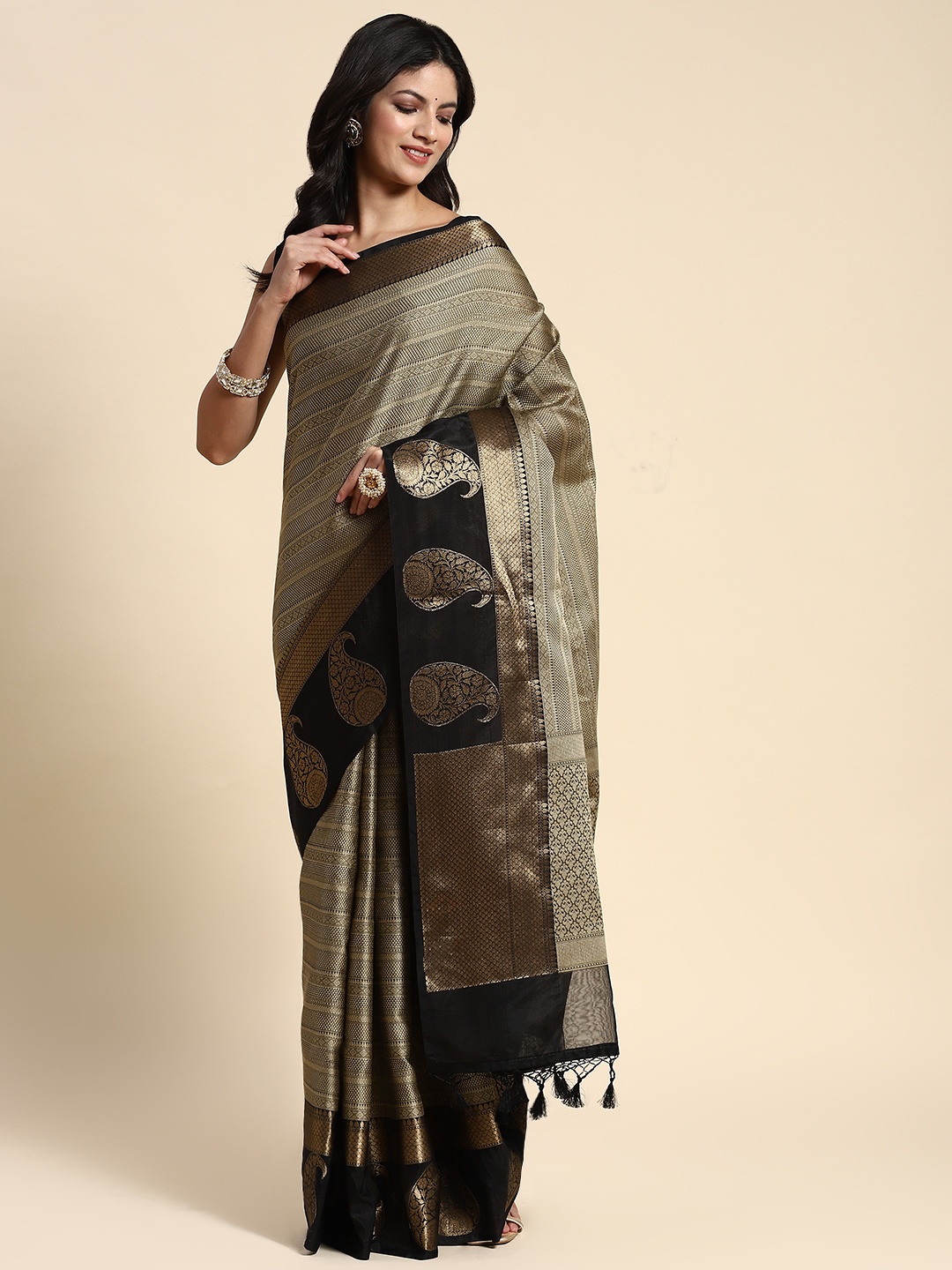 

Sayisha Paisley Pure Silk Saree, Black