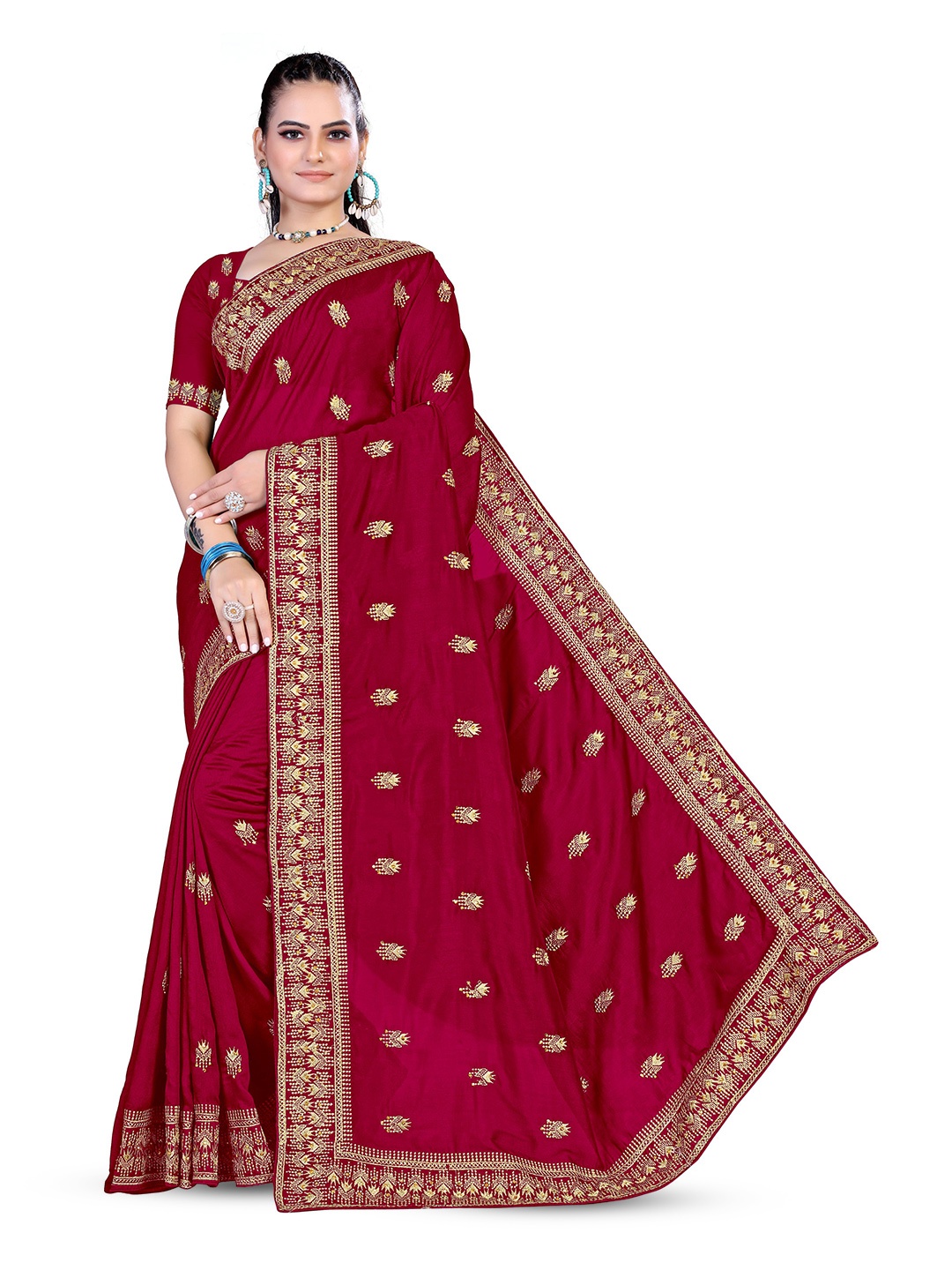 

ALAGINI Embellished Embroidered Banarasi Saree, Maroon