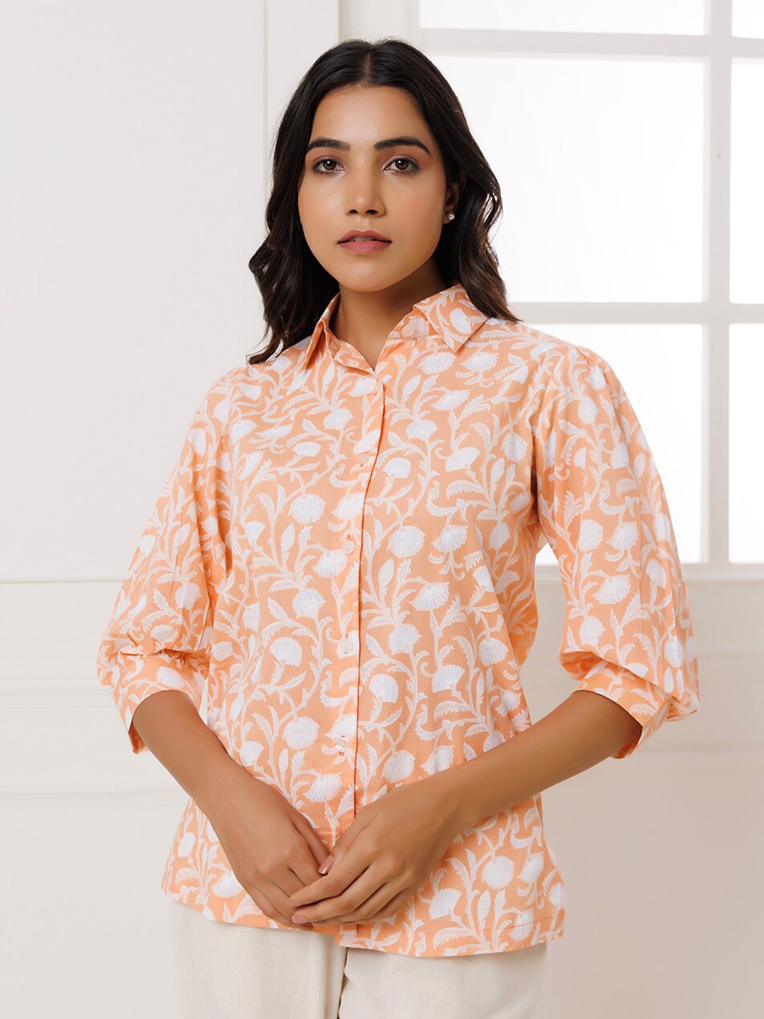 

INDIANIC Smart Fit Floral Printed Casual Shirt, Peach